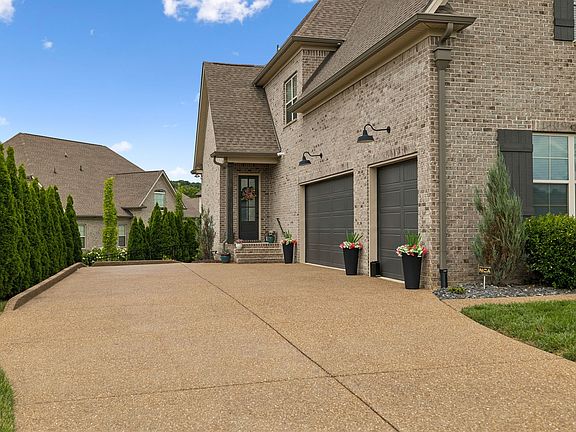 2nd image of 6028 Trout Ln