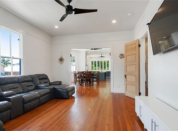4th image of 7319 Freret St