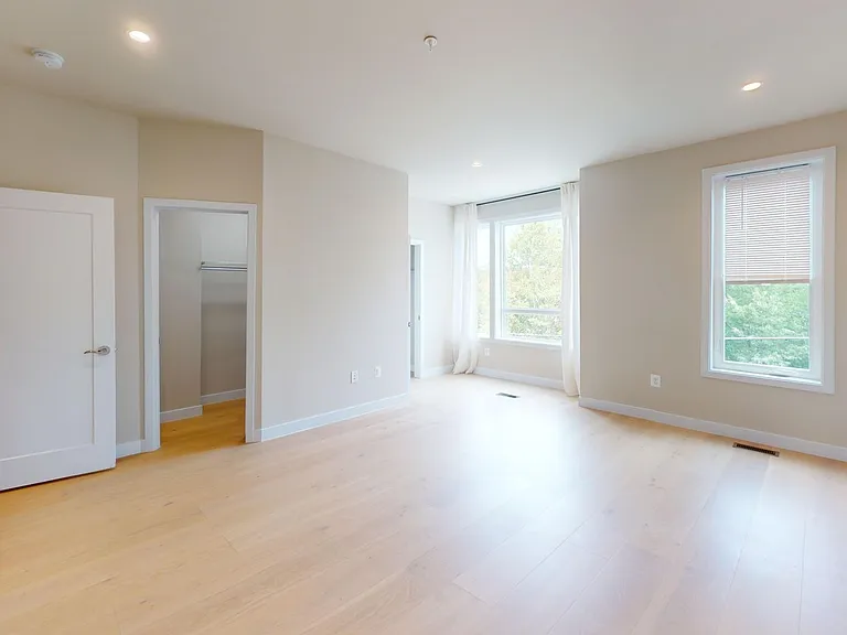 4923 1/2 A St SE #2 — Photo 9