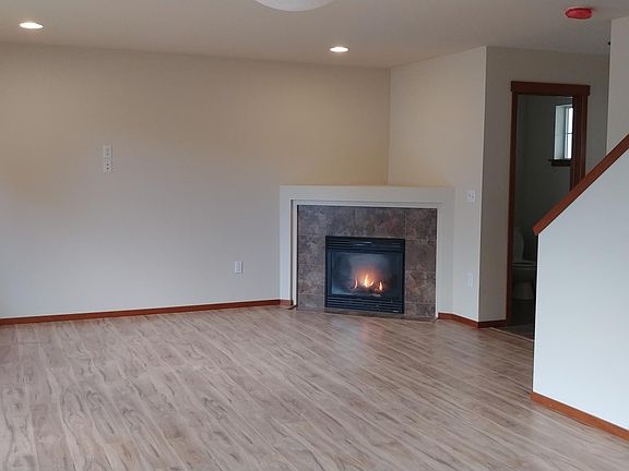 2nd image of 7827 14th St SE