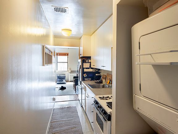 4th image of 322 W 80th St #2