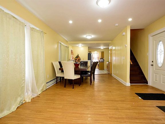 4th image of 110 Union Hall St #36