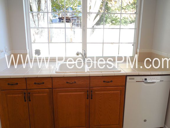 3rd image of 12516 SE 217th Pl
