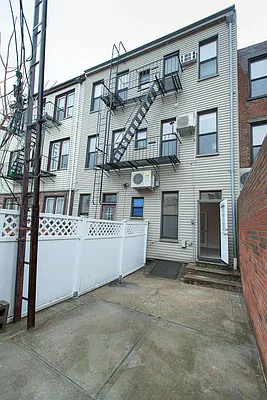 Rented by Voro NYC | media 32