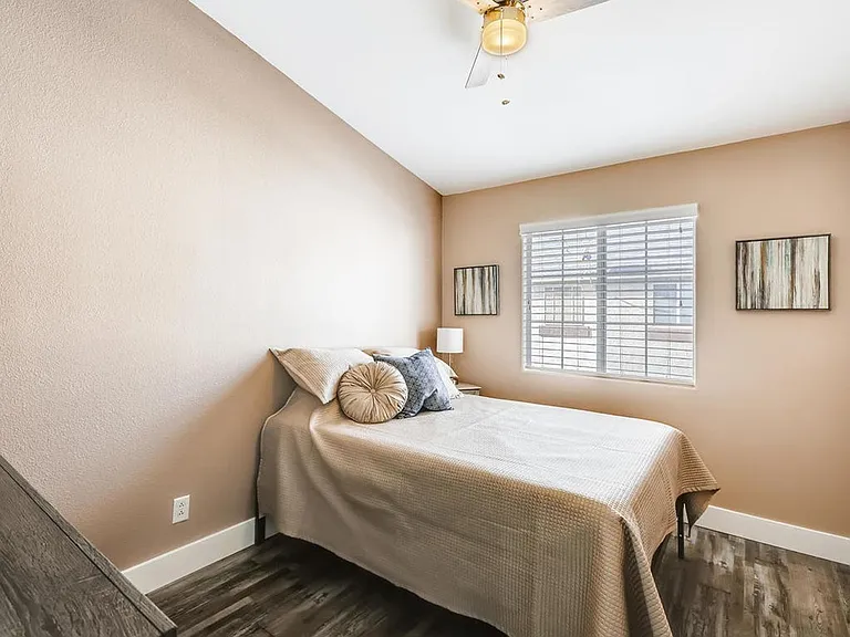 1232 Dusty Creek St — Photo 25