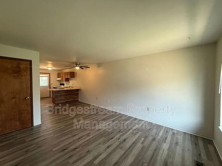 4525 Elliot Ave — Photo 4