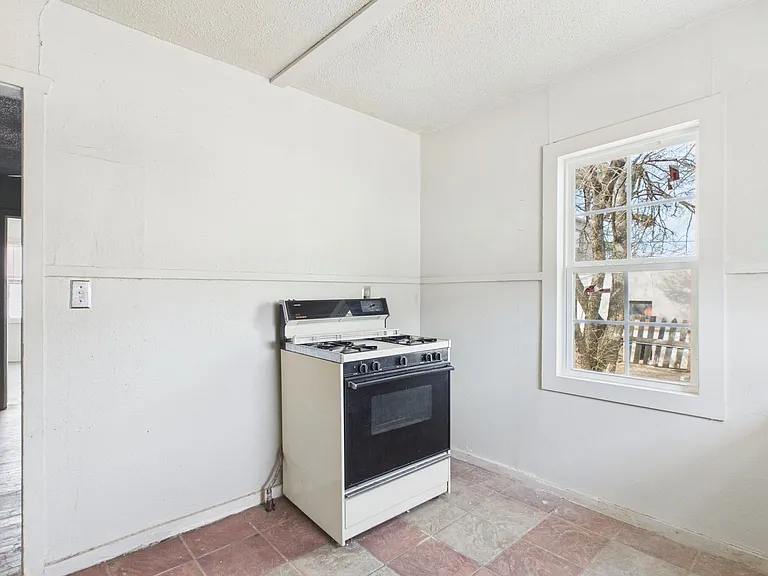 2216 S Polk St #D — Photo 5