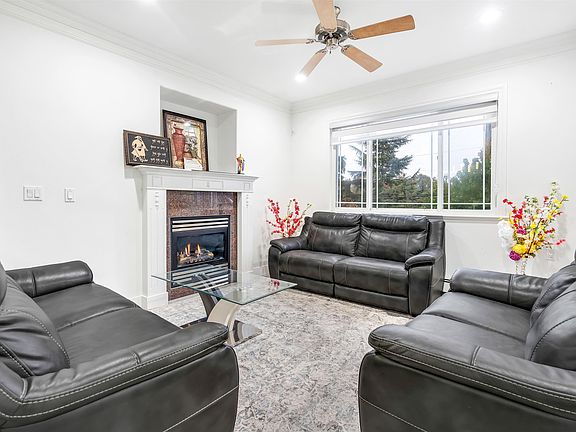 4th image of 15089 66a Ave