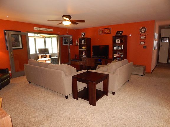 4th image of 345 Rossford Ln