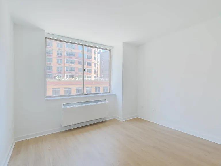 777 6th Ave #16F — Photo 30