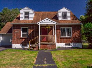 170 Manchester Rd, Schenectady, NY 12304