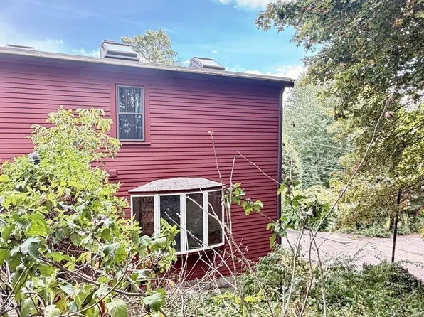 63 Johnson St, Boston, MA 02132
