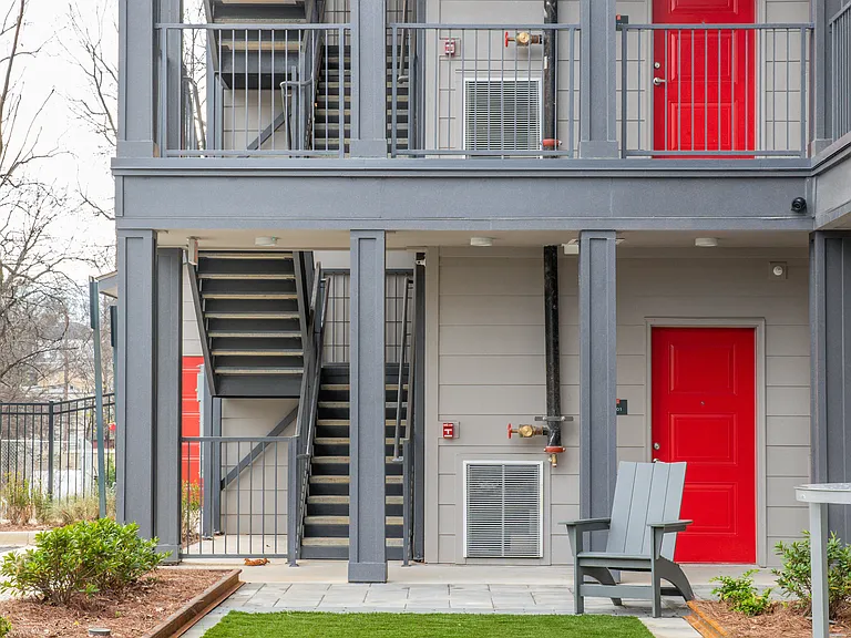 Axel Row Apartments — Photo 20