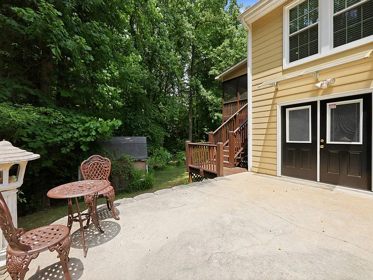 106 Dilworth Ct — Photo 54