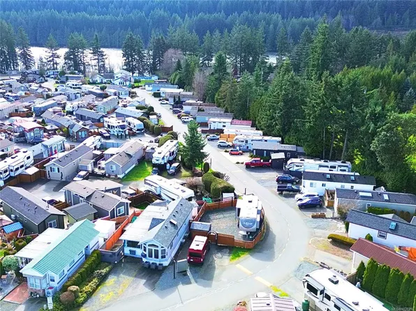 1105 Woss Lake Dr, Nanaimo, BC V9R 6S8