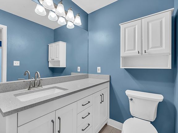 5th image of 112 Lake Ridge Dr