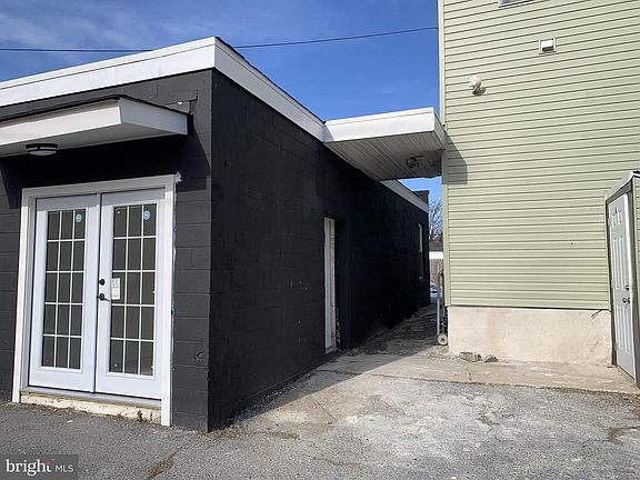 5th image of 4906 Harford Rd