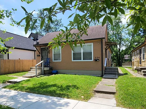 224 N Tacoma Ave #B Photo 1
