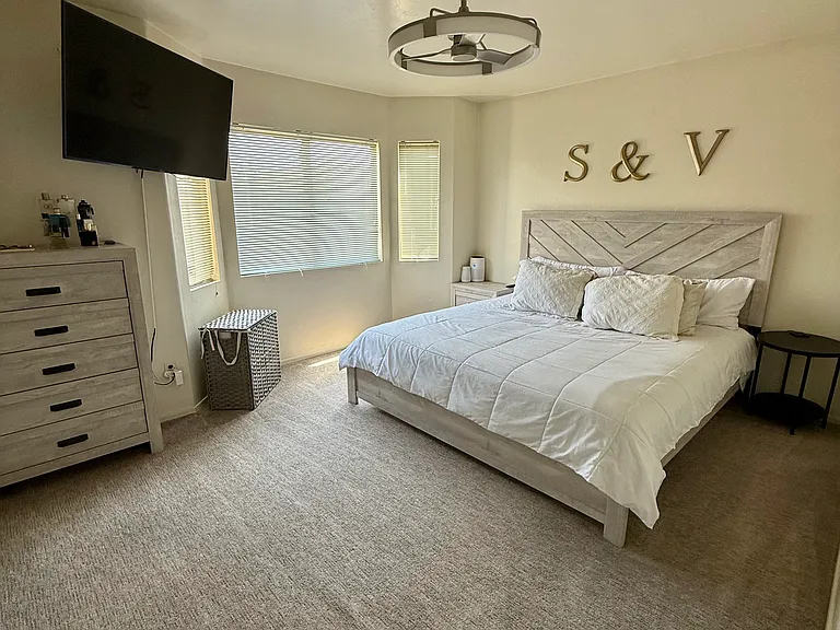 2049 W Silver Grass Pl — Photo 16