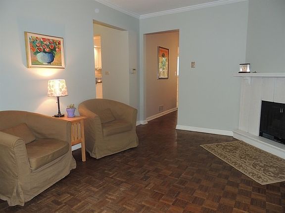 3rd image of 1922 Wilmette Ave Unit C