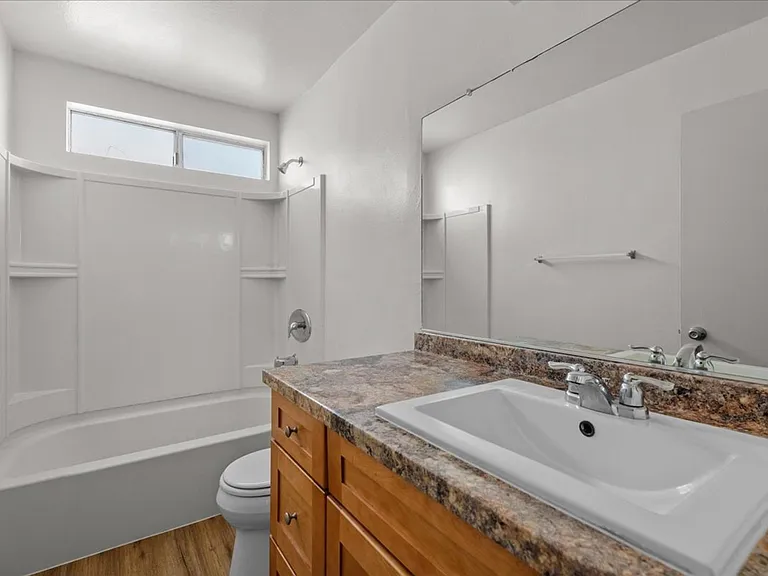 Casa Granada Apartments — Photo 18