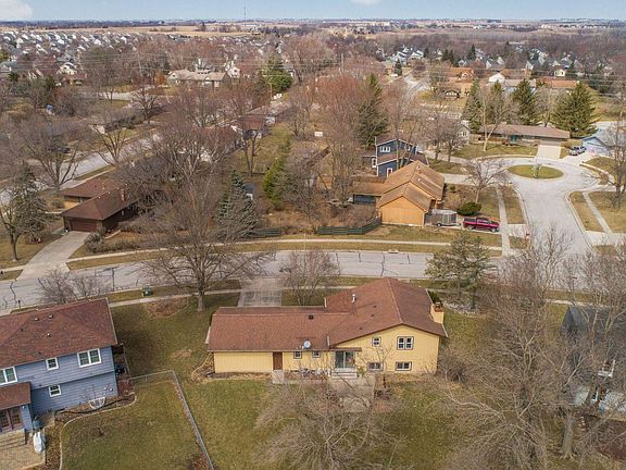 4th image of 1808 Buchanan Dr