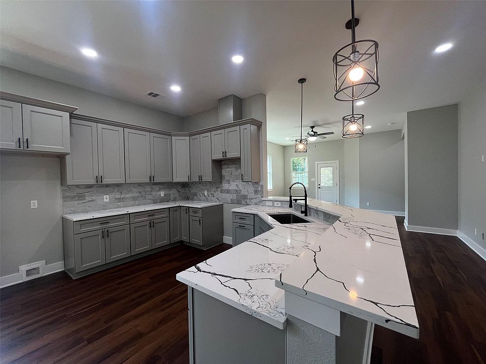 1st image of 28811 Champion Oaks Dr