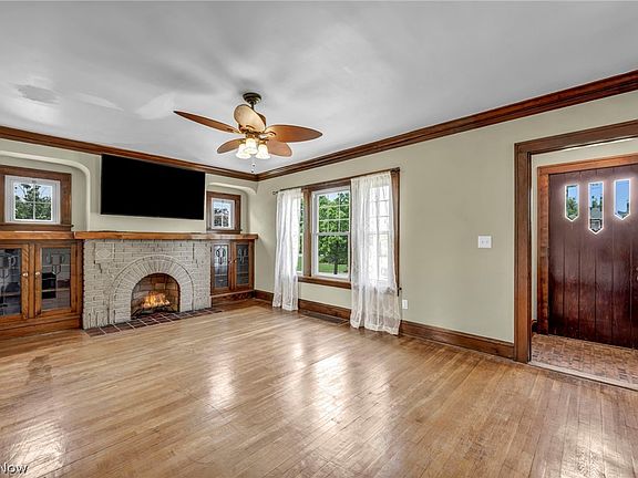 3rd image of 6193 N Canterbury Rd