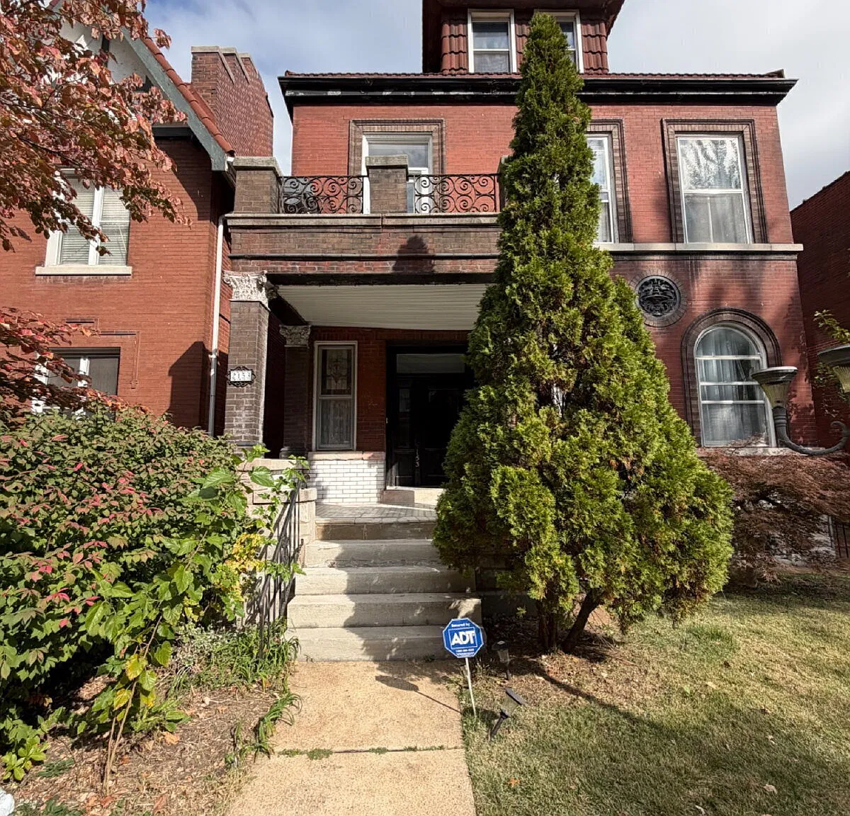 "Charming historic 3-Bed St. Louis Multiplex with Elegant Hardwood Floors!" — Photo 1