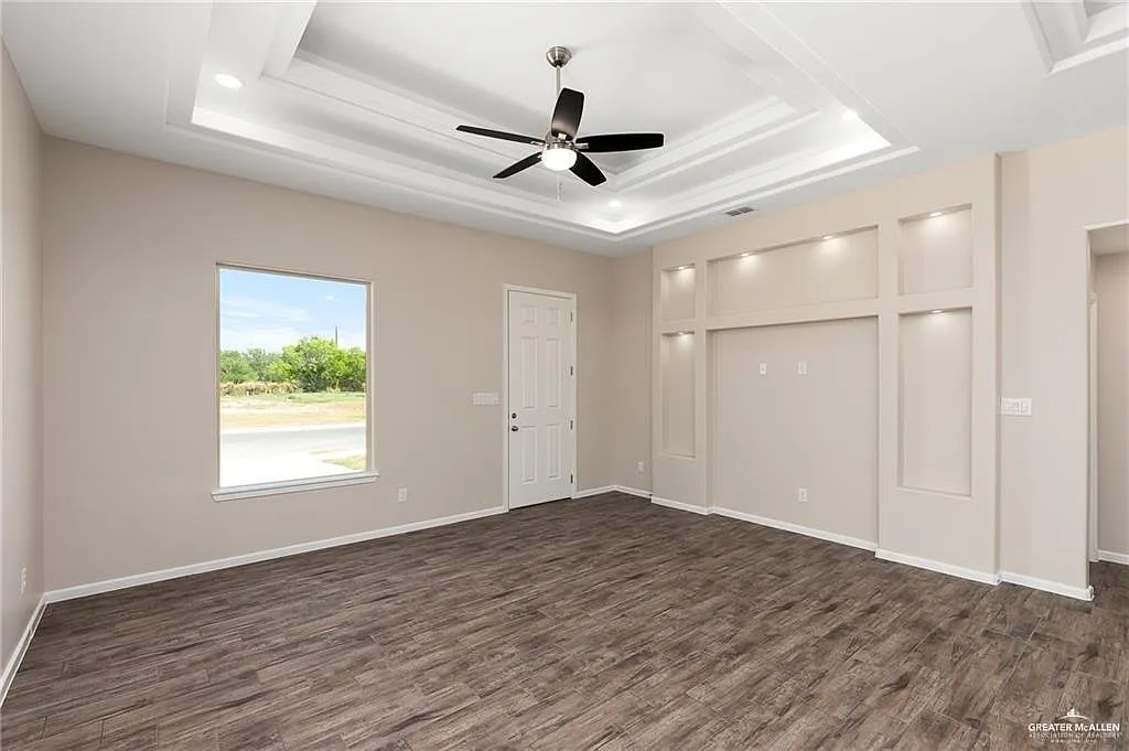 3 bed, 2.0 bath, 1413 sqft, $1,650 — Photo 2