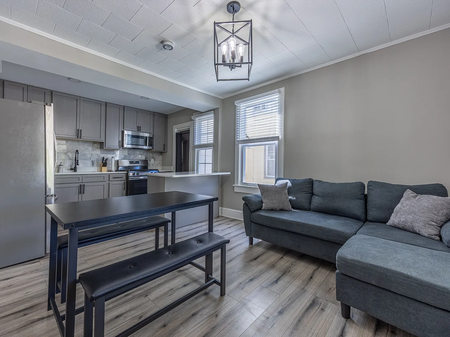 5 bed, 1263 sqft, $725 — Photo 4