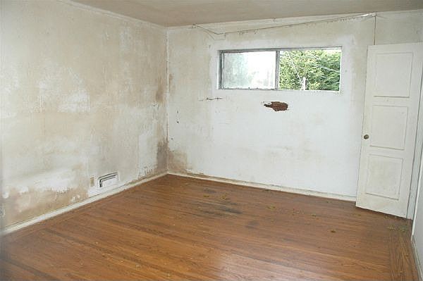 2nd image of 108 Lake Vista Ave