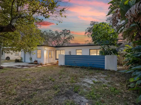 420 Crosswinds Dr, Palm Harbor, FL 34683