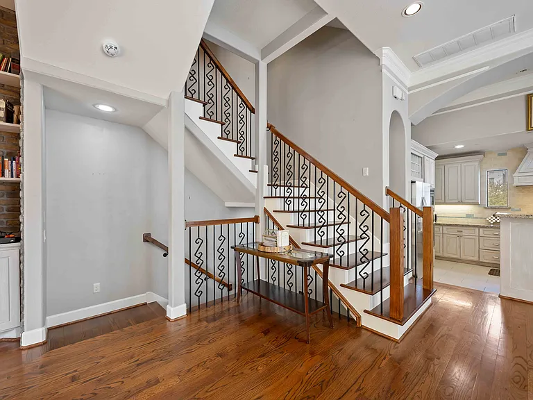 328 Bomar St — Photo 11