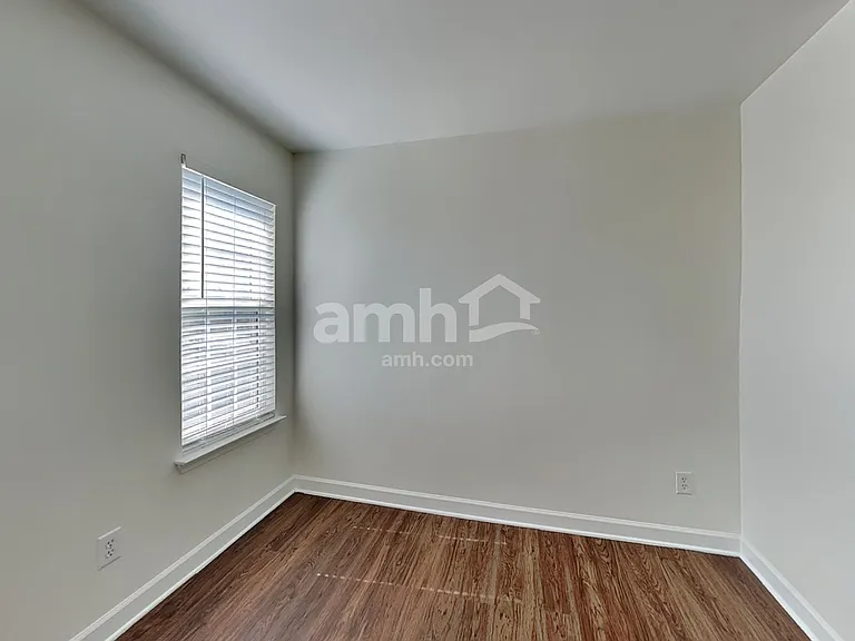 3437 Continental Dr — Photo 18