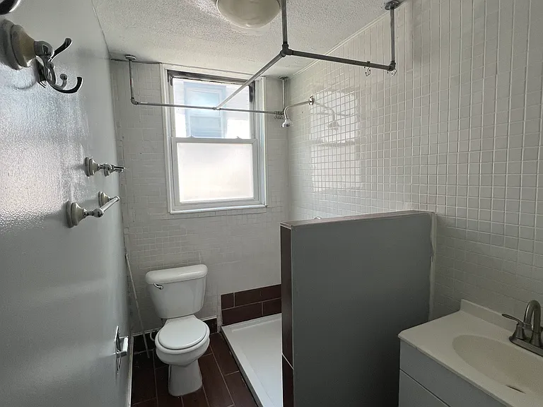 3961 W 8th St #2 — Photo 6