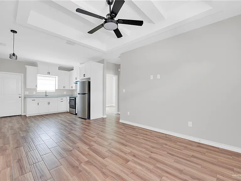 2605 E Israel Ave #3 — Photo 4