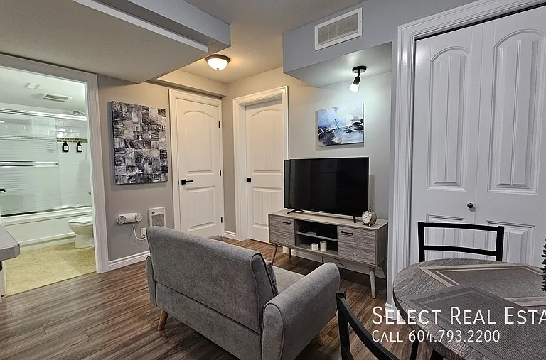 5741 Shawnigan Dr #B — Photo 2