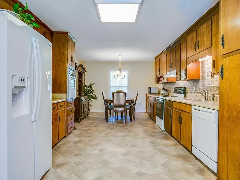2548 Peace Pl — Photo 17