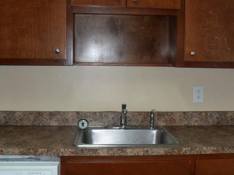 1116 E Glenn Ave — Photo 2