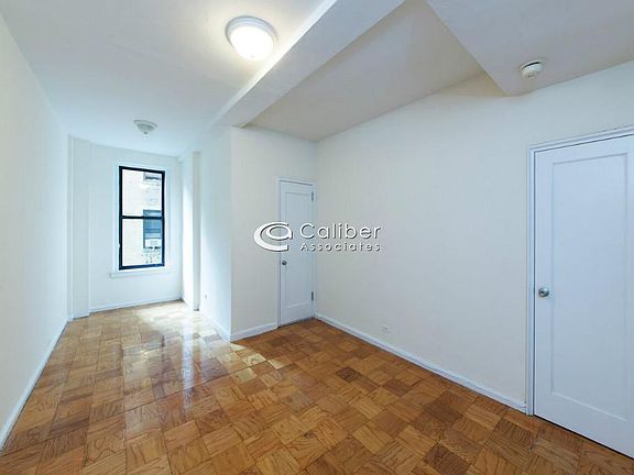 4th image of 365 Wea APT 204