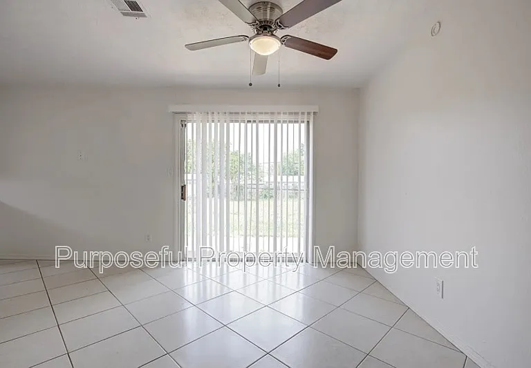 3009 SE 20th St — Photo 8