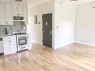 Rented by Gazal International Brokerage Group