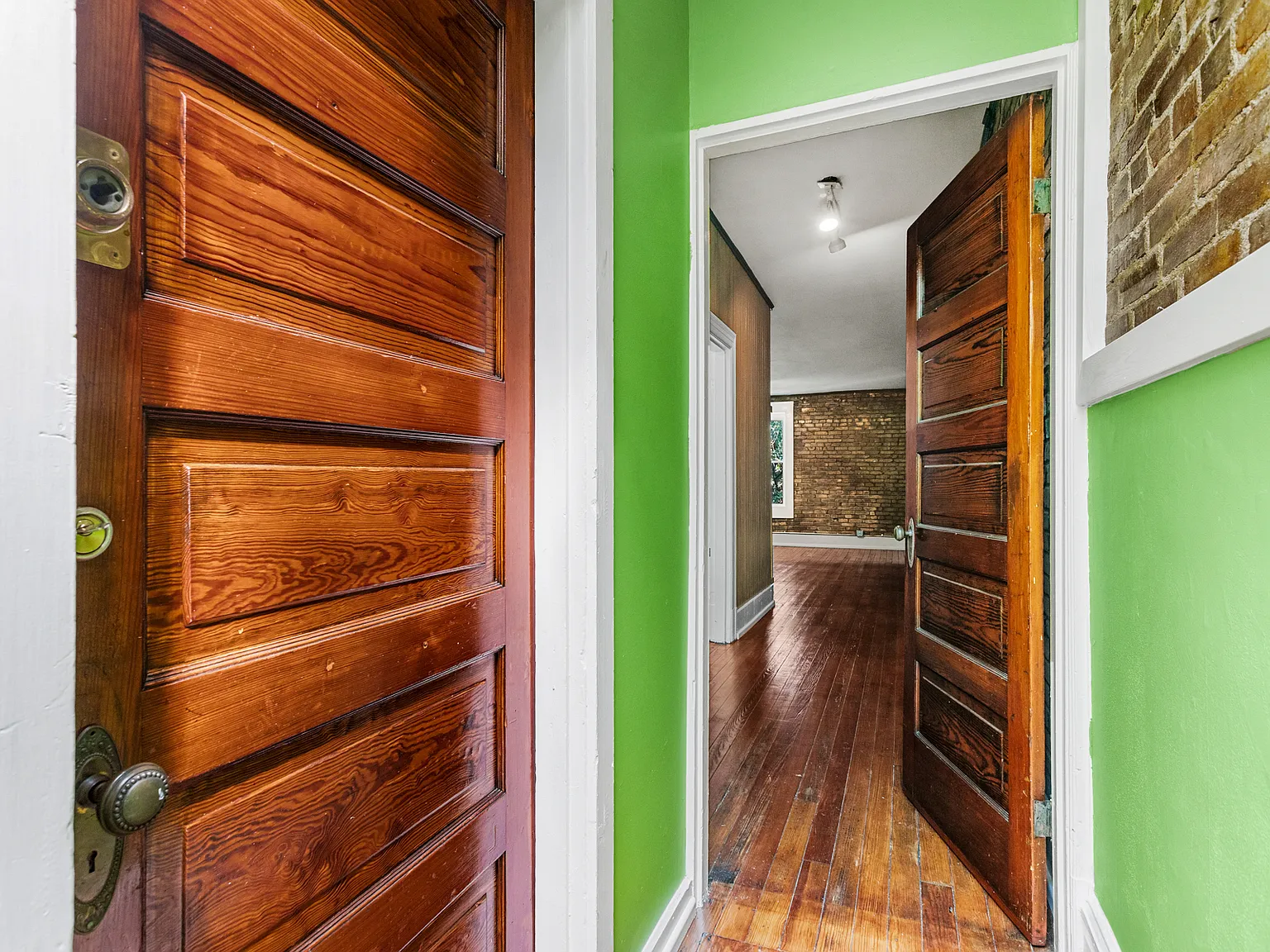 2 bed, 900 sqft, $1,400 — Photo 4