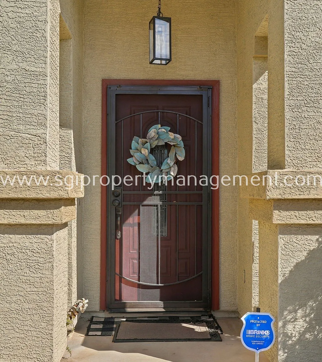 4-Bedroom Home Close To 303 Loop. — Photo 4