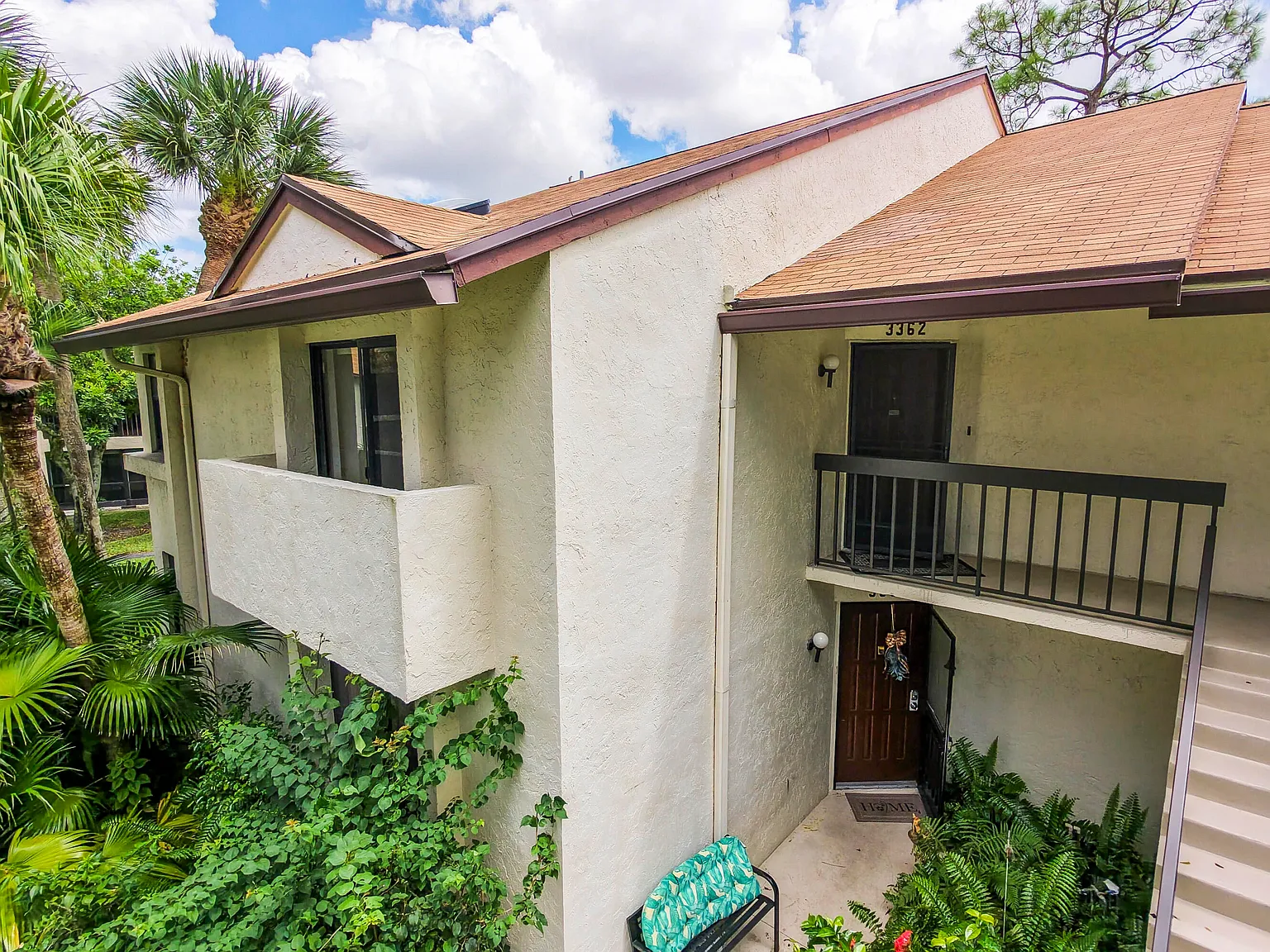 3 bed, 2.0 bath, 1275 sqft, $1,950 — Photo 2