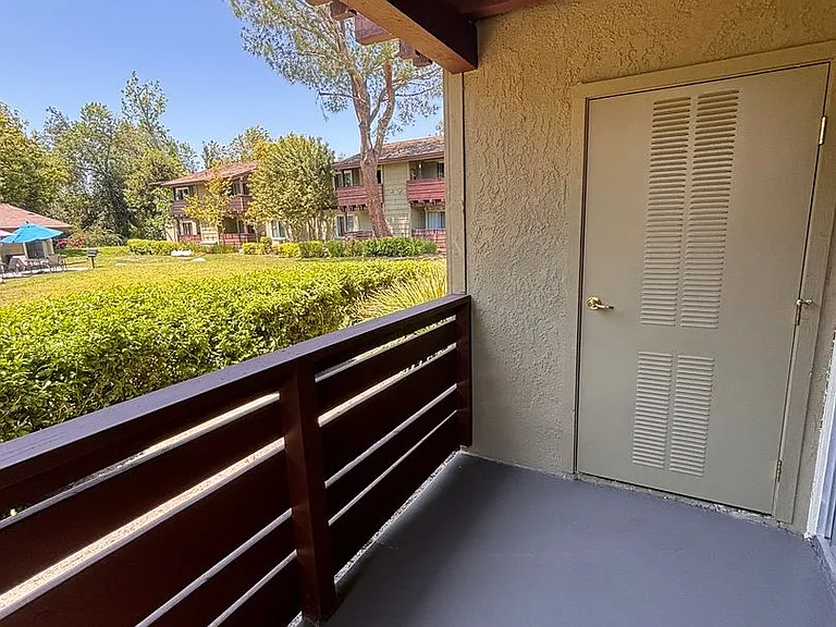 23251 Los Alisos Blvd — Photo 11