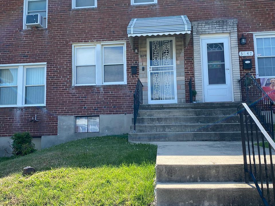 Front exterior- entrance sits high up from the street for privacy