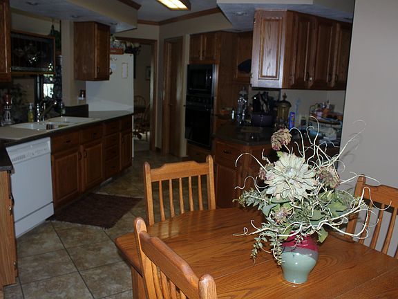 5th image of 1720 Celek Dr