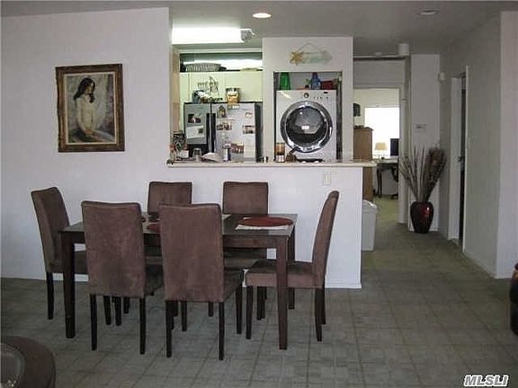 4th image of 86 Pacific Blvd